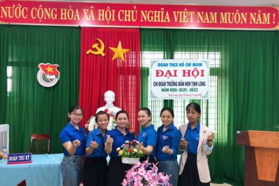 Chi đoàn Trường Mầm non Tịnh Long đã tổ chức Đại hội Chi đoàn nhiệm kỳ 2021 – 2022.Chi đoàn đã đánh giá những kết quả đã đạt được trong nhiệm kỳ 2020-2021 và định hướng phương hướng nhiệm vụ hoạt động của nhiệm kỳ 2021-2022. Tham dự chỉ đạo đại hội có đồng chí Nguyễn Thị Diễm Quỳnh – Phó Bí thư Đoàn xã. Đồng chí Phạm Thị Thu Sương Bí thư Chi bộ, Hiệu trưởng nhà trường. Đồng chí Huỳnh Thị Bích Thuận – Công đoàn trườngTrong Đại hội đã bầu ra Bí thư và Phó Bí thư nhiệm kỳ 2021 – 2022 gồm 2 đồng chí, đồng chí Nguyễn Thị Phước Thiện trúng cử chức danh BT Chi đoàn, đồng chí Huỳnh Thị Kim Yến PBT Chi đoàn.